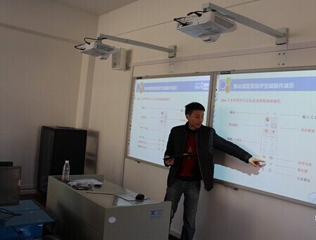 【十大外围足球平台app】孟广美助阵时装秀 性感红装诠释中国风(图3) 十大外围足球平台app